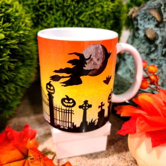 "Halloween" Coffee Spooky Mug / Cup- 11 oz. Ceramic NWT - Picture 5 of 8